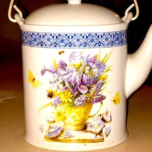Hallmark Nature’s Sketchbook Teapot